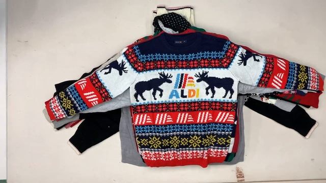 Продано! 850-036 #1319 Свитера новогодние Экстра Осень-Зима Италия смотреть онлайн