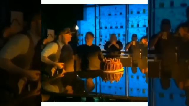 Tom Ellis Is Playing Piano 🎹 😎 & Share Some Lucifer's site Clipse.... смотреть онлайн