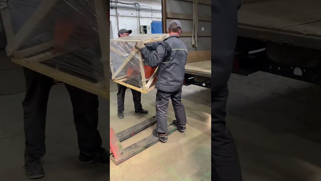 Отгрузка дилеру садовых измельчителей от компании "СтанкоЛес" смотреть онлайн