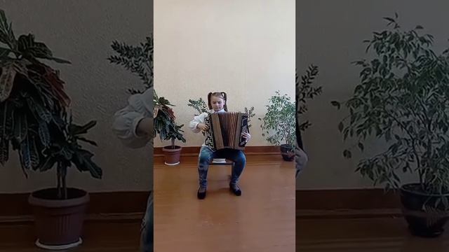 муз. М.Качурбина "Мишка с куклой" исп. Ганчар София смотреть онлайн
