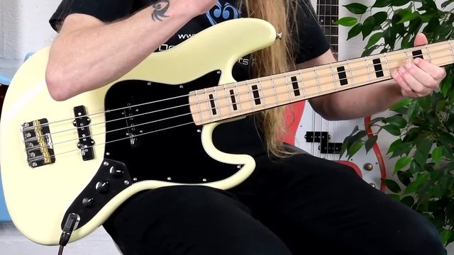 Vintage® ReIssued VJ74 Maple Fingerboard Bass