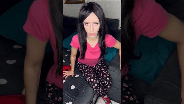 Света и призрак в новой квартире! Все серии смотреть онлайн