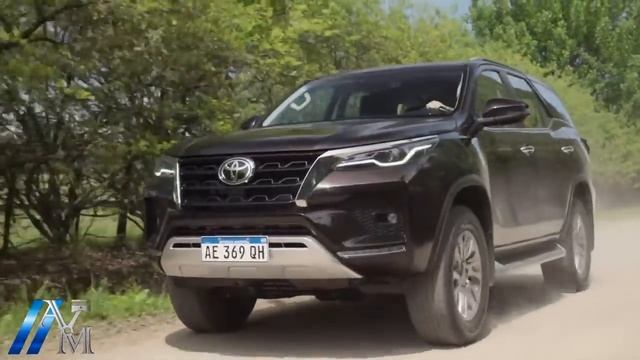 Toyota SW4 vs Chevrolet Trailblazer 2021 | Duelo en 7 rounds ¿Cuál gana? смотреть онлайн