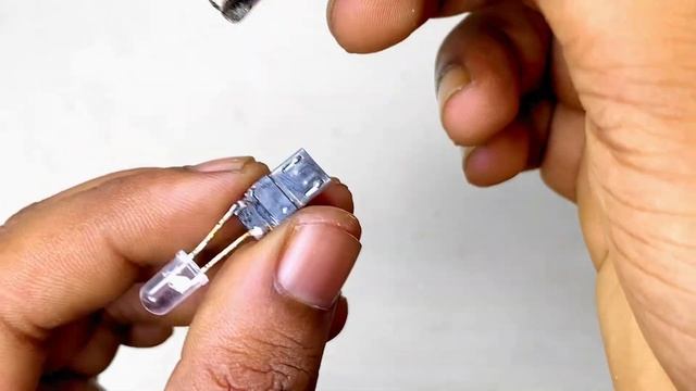 HOW TO MAKE SPY CAMERA AT HOME USING LED SENSORS смотреть онлайн