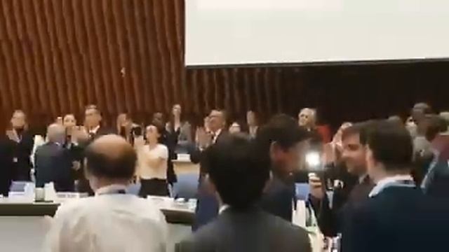 Разминка перед бегом. Женева. ВОЗ смотреть онлайн