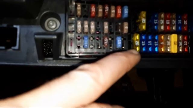 ŠKODA Fabia заводится и глохнет смотреть онлайн