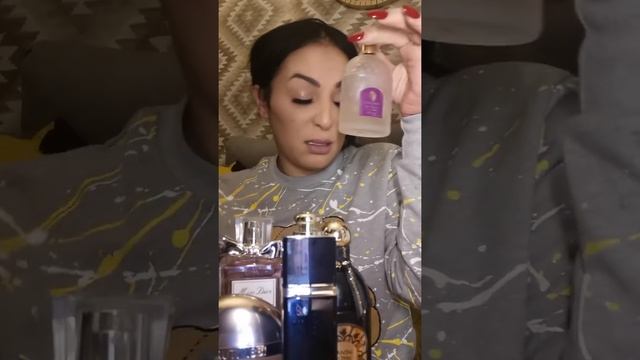 افضل العطور النسائية "عديانك يهبلو و راجلك يمشيلو العقل " Diva Rebecca смотреть онлайн