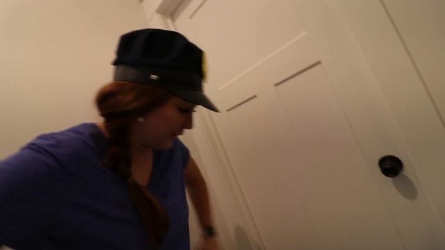 COPS vs ROBBERS - Prison Escape from Barbie Jail - will Adley get caught by Police Girl?? (new game смотреть онлайн