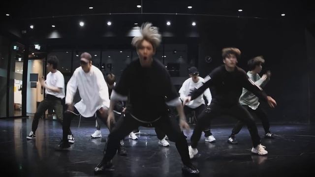 [mirrored & 50% Slowed] Stray Kids - MIROH Dance Practice Video