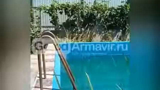 Высоковольтный кабель на заборе и ржавая вода беспокоят армавирцев смотреть онлайн