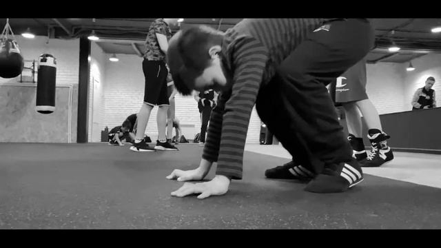 Тренировки по боксу в фитнес-клубе #ВФОРМЕ смотреть онлайн