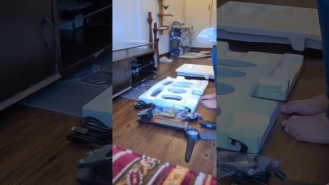 MSI Optix MAG27CQ Unboxing смотреть онлайн