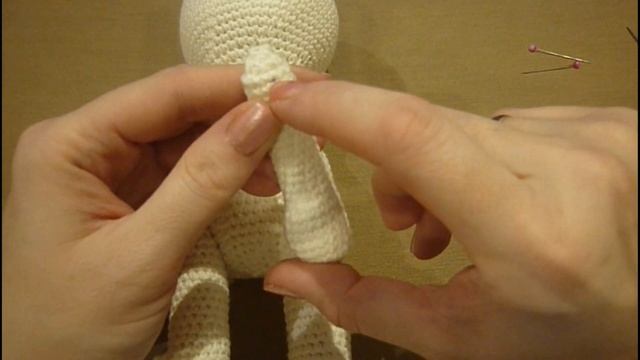 Как связать куклу крючком. МК. Часть 5. Сборка. смотреть онлайн