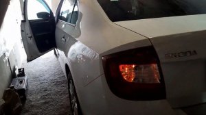 Активация поворот + габариты , шкода рапид