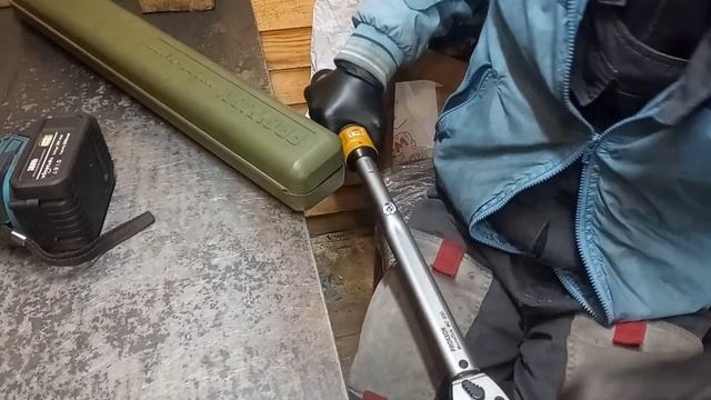 Быстрый ремонт сорванной (поврежденной) резьбы бензопилы бензокосы. смотреть онлайн