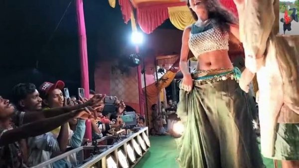 //upar se 32 niche se 36//#bojpuri song#// bugi bugi //dance video // guru. puja. jasmeen