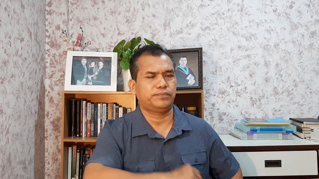 A special message to my family(Moyon dialect) "What is your name? (in context of Jacob) смотреть онлайн