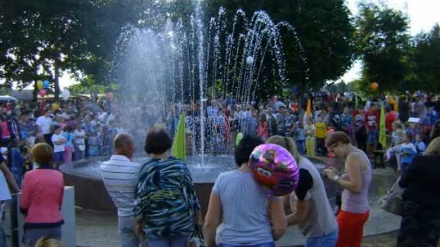 Открытие фонтана в г Мосальске смотреть онлайн