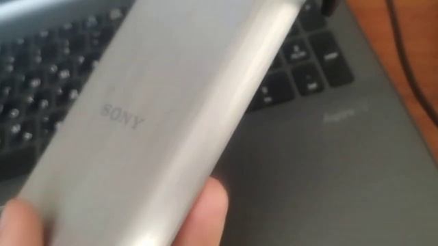 Внешний жесткий диск Sony HD-E1S смотреть онлайн