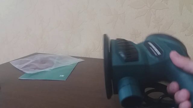 Распаковка — Эксцентриковая шлифовальная машина Favourite OS 500/125С смотреть онлайн