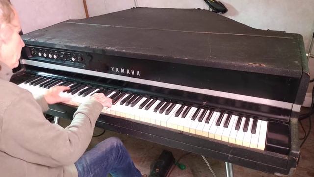1985 Yamaha CP 80 electric piano смотреть онлайн