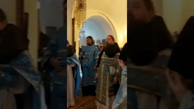 Тихо в Церковь я зайду. смотреть онлайн