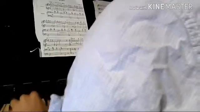 Играю на домашнем пианино смотреть онлайн