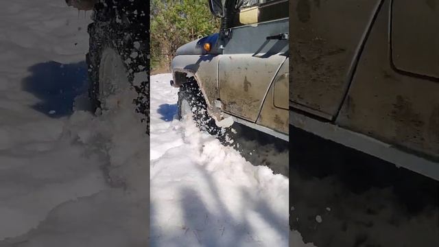 Уаз 469 по снегу, едем на родник.. смотреть онлайн