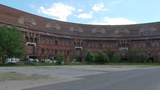 Германия влог / Прогулка по площади Гитлера(Hitler platz) смотреть онлайн