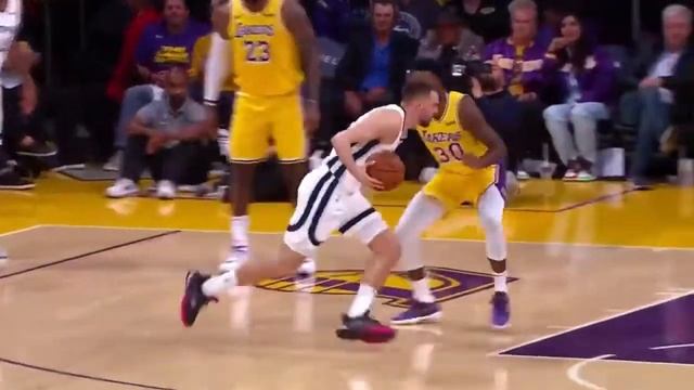 ИГРОКИ НБА, КОТОРЫЕ УВЕЛИЧИЛИ РОСТ БОЛЕЕ ЧЕМ НА 20+ САНТИМЕТРОВ ЗА ГОД!