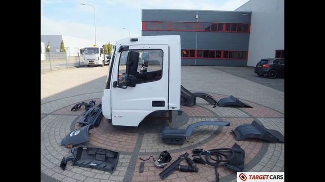 775373 MERCEDES ATEGO 1021 TRUCK CAB WHITE INCLUDED PARTS смотреть онлайн