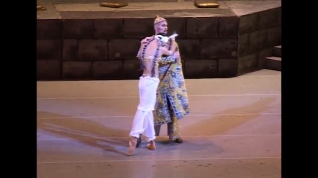 Mariinsky Theatre. The Fountain of Bakhchisarai Ballet. Sysoeva & Obraztsova смотреть онлайн