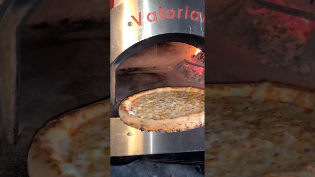 Маргарита из дровяной печи #pizza# смотреть онлайн