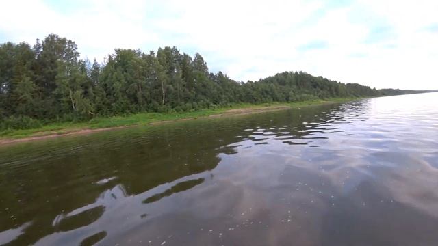 Трое в лодке. Река Вычегда. Рыбачим на воблера и блесна. смотреть онлайн