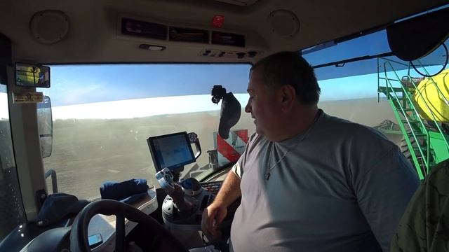 НЕМЕЦКИЙ ТРАКТОР , АМЕРИКАНСКАЯ ПНЕВМО СЕЯЛКА , ПОСЕВНАЯ ДЕНЬ-4 смотреть онлайн