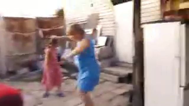 Бабы куралесят. Смотреть до конца:) Только для женщин:) смотреть онлайн