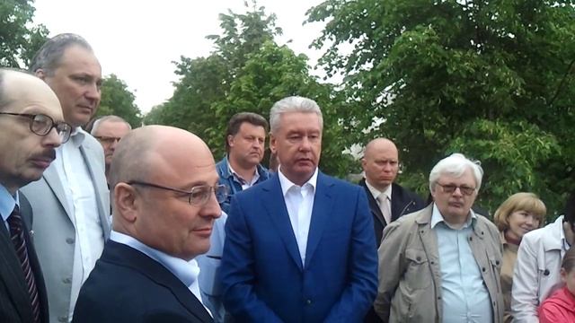 Собянин и Гарначук в тропарево-никулино смотреть онлайн