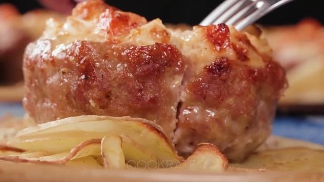 Surprise your family with the dinner - cook nests using minced meat and potatoes! смотреть онлайн