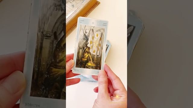 Карта дня 11.04.2022/ Прогноз на день/ ОНЛАЙН ГАДАНИЕ/ Школа Таро Golden Charm смотреть онлайн