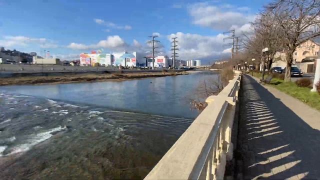 Арендный самокат , Сочи , река смотреть онлайн