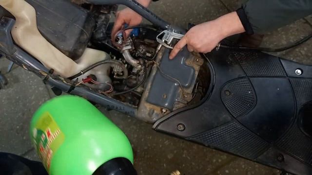 Как найти подсос воздуха на скутере!!! смотреть онлайн
