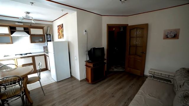 Двухкомнатная квартира в центре Чернигова с ремонтом и встроенной мебелью смотреть онлайн