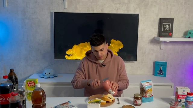 ТАКИЕ ПРОДУКТЫ НЕ ДОЛЖНЫ ЛЕЖАТЬ НА ПОЛКАХ / СВЕТОФОР смотреть онлайн