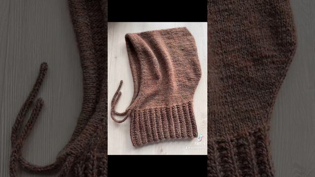 ОБЗОР КАПОР СПИЦАМИ КОРИЧНЕВЫЙ смотреть онлайн