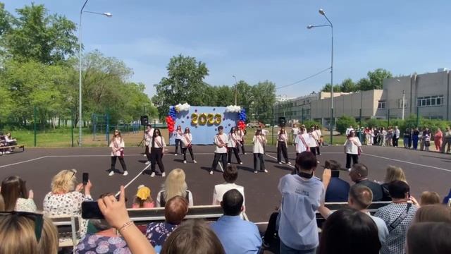 ТАНЕЦ НА ВЫПУСКНОЙ | 9 КЛАСС | ФЛЕШМОБ | 2023 ГОД смотреть онлайн