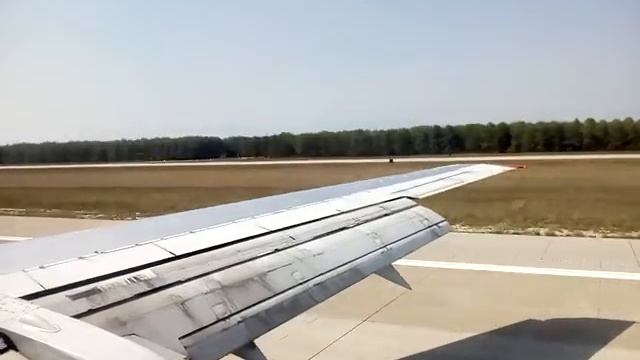 Полет в Турцию, посадка аэропорт в Анталии , видео с высоты птичьего полета. смотреть онлайн