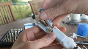 Replacing batteries on Panasonic Dentacare EW1211