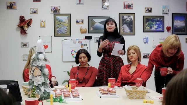 Международные знакомства в г.Харькове | Чаепитие в красном смотреть онлайн