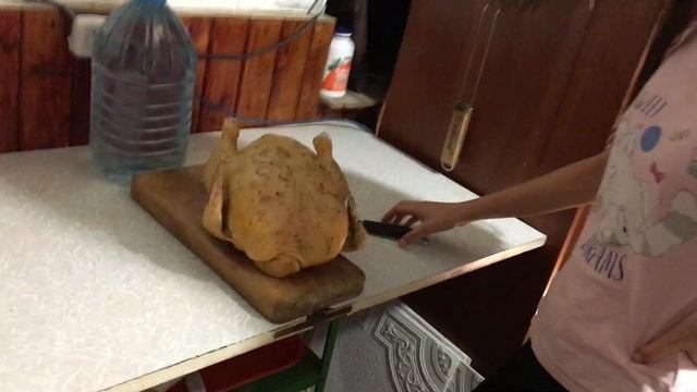 Зарубили девочки курочку