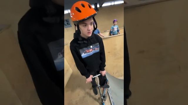 Это НЕ трюковой Самокат смотреть онлайн